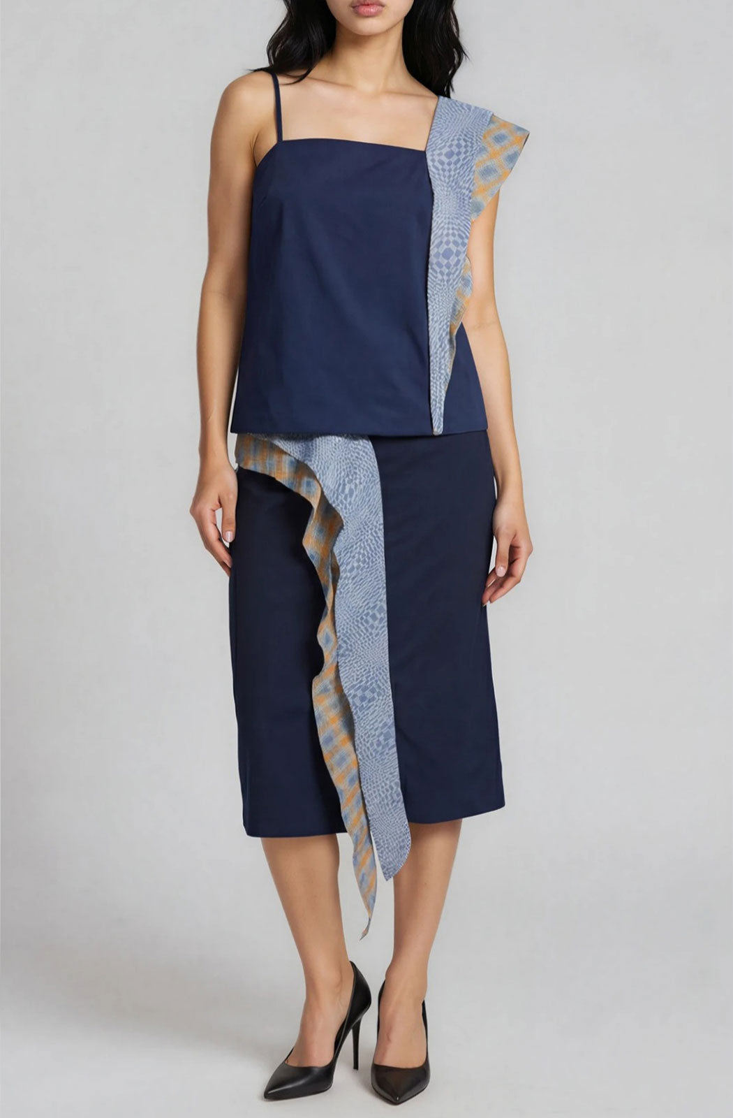 Ruffle Down Slim Skirt